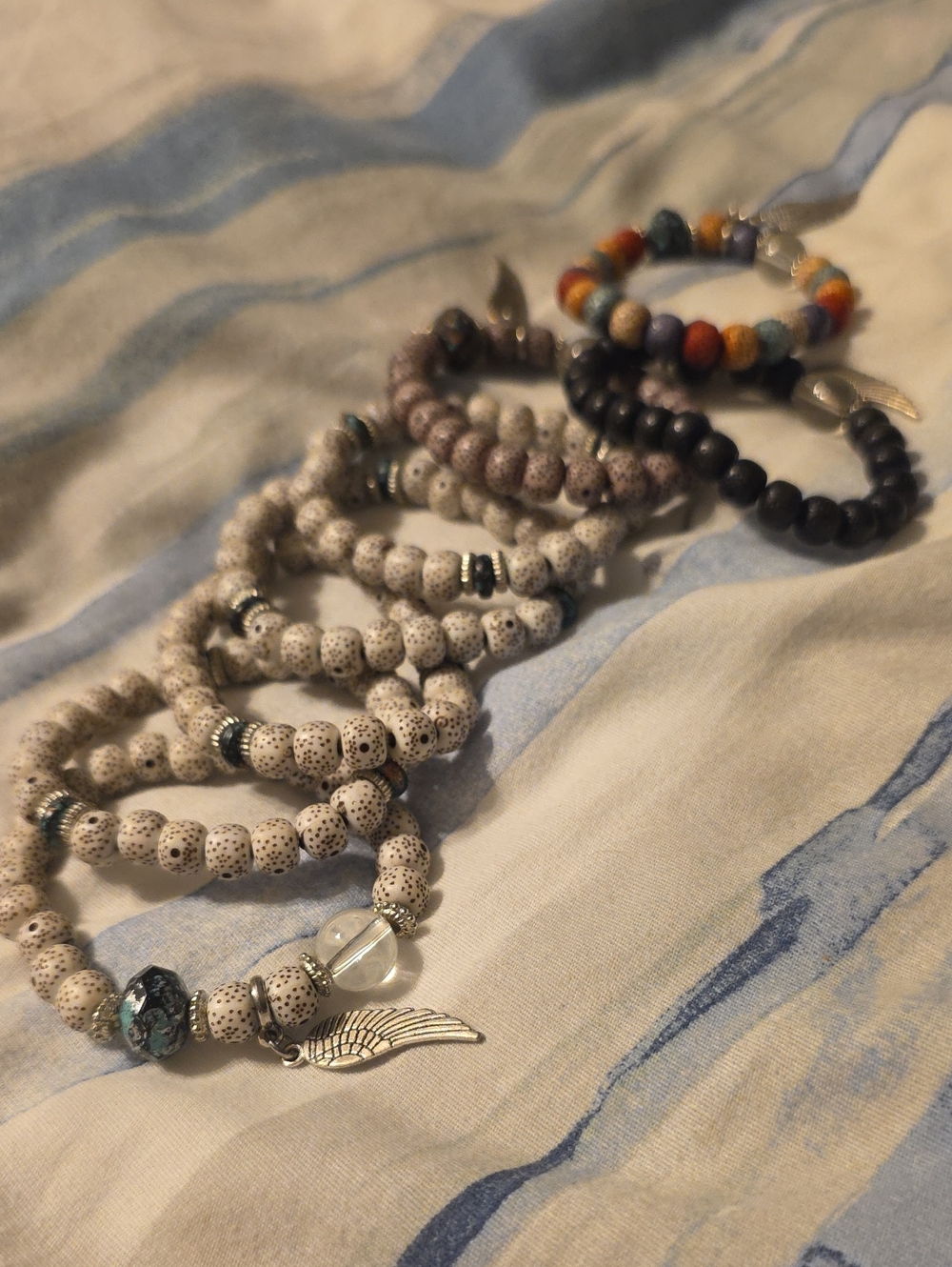 Bundle Of 8 Beaded Stretch Bracelets - Picture 1 of 3